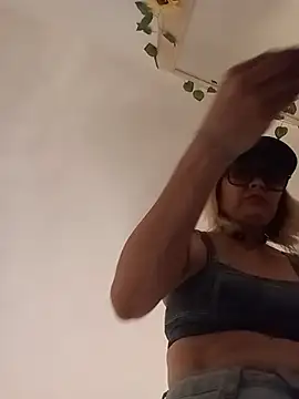 Snapshot of CandieGilson__ chatting on 09-27-25, 11:15 CandieGilson   online show from 09-27-25, 11:15