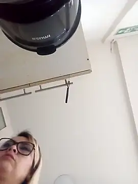 Snapshot of CandieGilson__ chatting on 10-01-25, 11:05 CandieGilson   online show from 10-01-25, 11:05