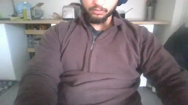 Snapshot of nxnd3525 chatting on 11-22-25, 01:21 nxnd3525 online show from 11-22-25, 01:21