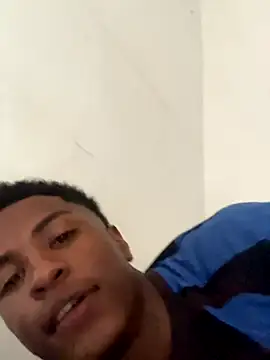 Snapshot of Bichorro chatting on 09-30-25, 04:56 Bichorro online show from 09-30-25, 04:56