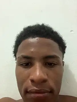 Snapshot of Bichorro chatting on 10-04-25, 03:04 Bichorro online show from 10-04-25, 03:04