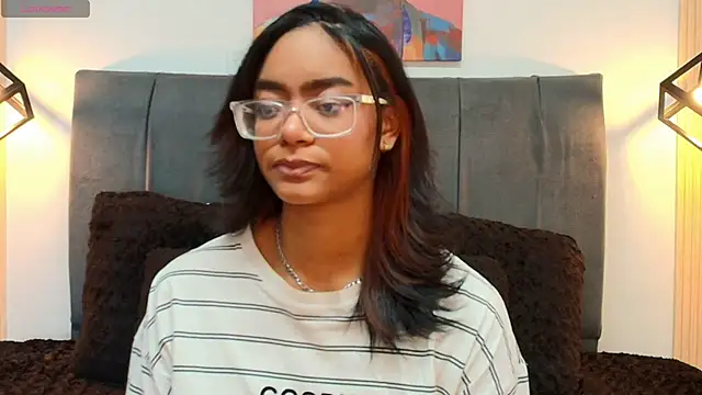 Snapshot of Alice_simmons chatting on 12-02-25, 02:12 Alice simmons online show from 12-02-25, 02:12