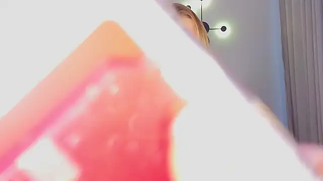 Caroline  Brown online show from 09-10-25, 02:00