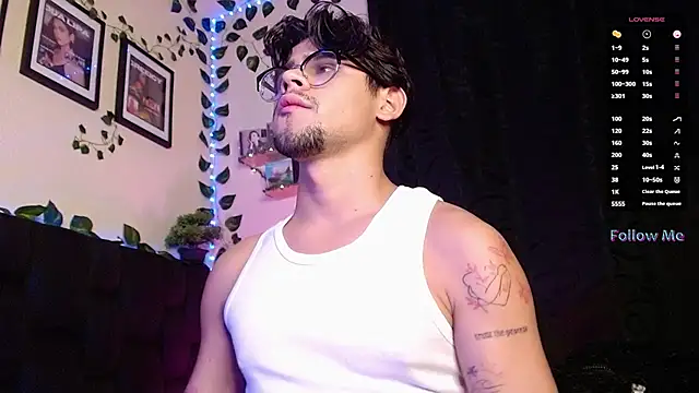Snapshot of isaac-saenz chatting on 02-19-25, 12:46 isaac-saenz online show from 02-19-25, 12:46