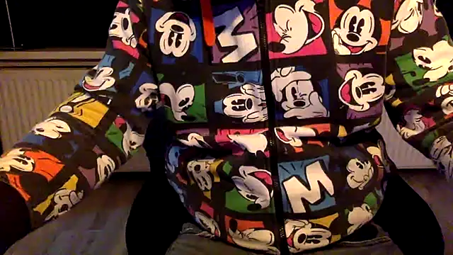 Snapshot of Bleueyez007 chatting on 02-14-25, 09:21 Bleueyez007 online show from 02-14-25, 09:21