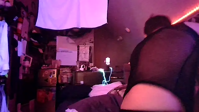 Snapshot of Sk00byJaXxX212 chatting on 10-24-25, 09:06 Sk00byJaXxX212 online show from 10-24-25, 09:06