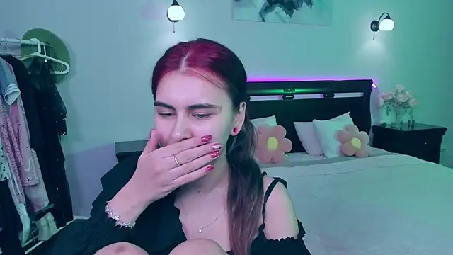 GabriellaMays online show from 03-12-25, 08:19