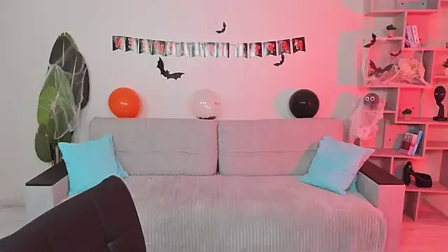 GabriellaMays online show from 10-17-25, 05:10