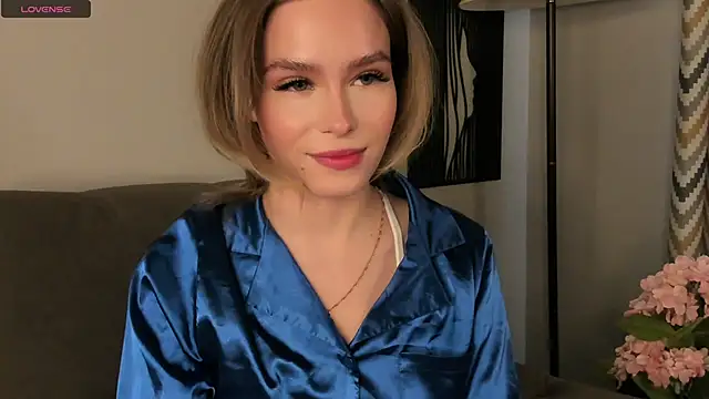 TaiteBayles online show from 03-23-25, 01:20