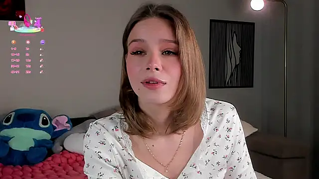 TaiteBayles online show from 10-06-25, 01:14