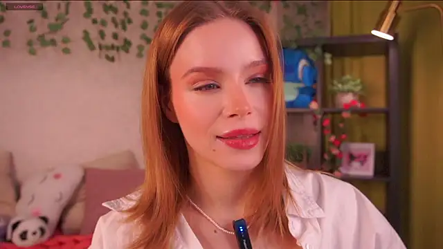 TaiteBayles online show from 02-12-26, 01:22