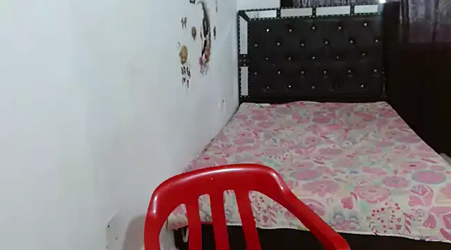 Snapshot of Megan_liz chatting on 02-21-25, 01:22 Megan liz online show from 02-21-25, 01:22