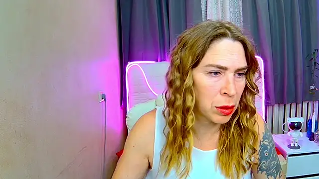 TessaDaybreak online show from 09-12-25, 07:08