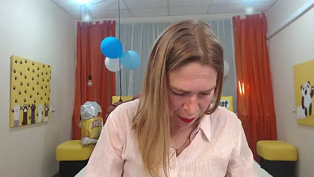 TessaDaybreak online show from 09-24-25, 06:17