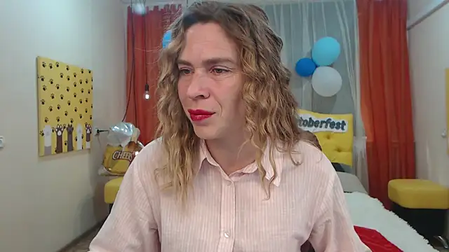 TessaDaybreak online show from 09-29-25, 06:29