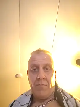 Teemu online show from 03-10-25, 03:41