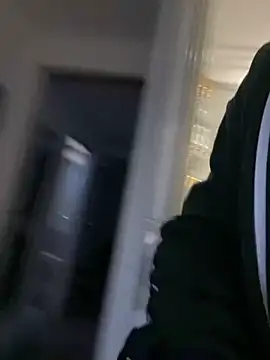 Snapshot of morfeoX chatting on 11-12-25, 01:00 morfeoX online show from 11-12-25, 01:00