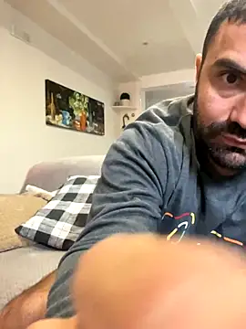 Snapshot of morfeoX chatting on 11-24-25, 11:21 morfeoX online show from 11-24-25, 11:21