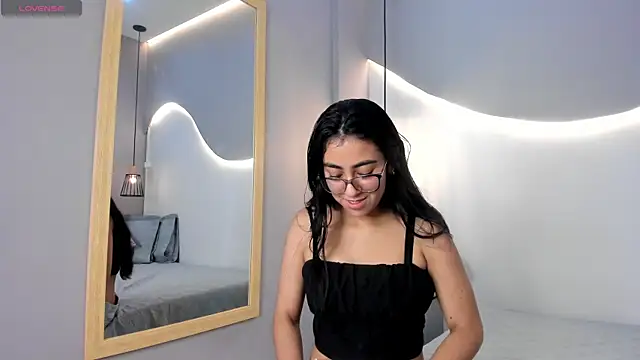 Snapshot of lucelly_15 chatting on 09-19-25, 11:55 lucelly 15 online show from 09-19-25, 11:55