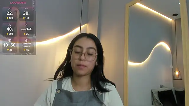 Snapshot of lucelly_15 chatting on 01-14-26, 11:49 lucelly 15 online show from 01-14-26, 11:49