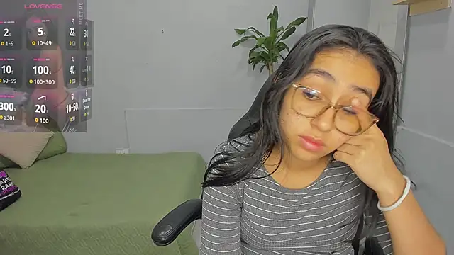 Snapshot of lucelly_15 chatting on 03-06-26, 11:39 lucelly 15 online show from 03-06-26, 11:39