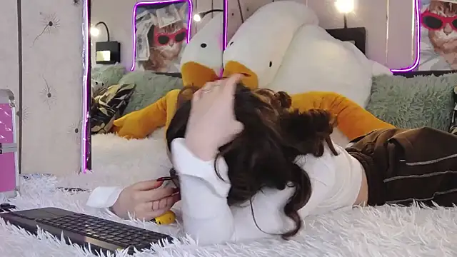 -Amora online show from 03-10-25, 11:10