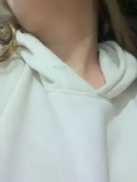 Snapshot of _ivyginger chatting on 12-05-25, 03:48 ivyginger online show from 12-05-25, 03:48