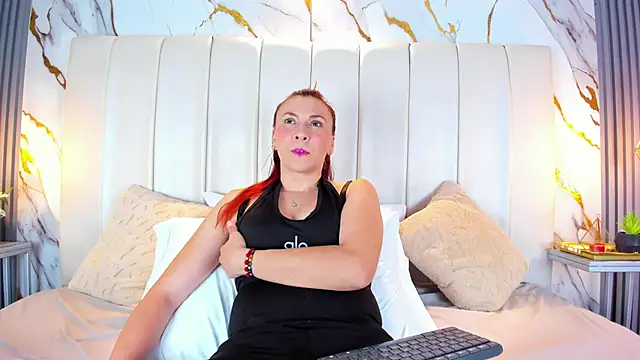 EvaMillins online show from 09-17-25, 04:36