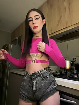 Snapshot of candycami19 chatting on 03-20-25, 07:47 candycami19 online show from 03-20-25, 07:47