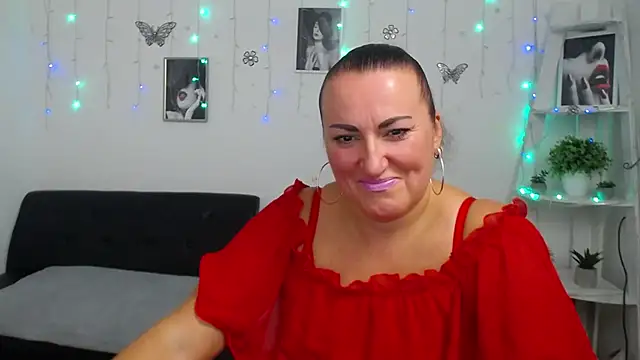 DianaMGG online show from 10-01-25, 05:57