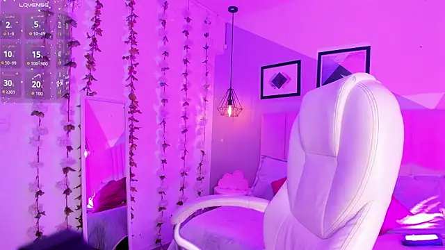 Bella walker  online show from 11-14-25, 08:07