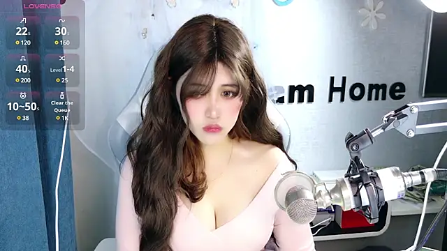 Snapshot of hanhan-baby chatting on 02-22-25, 06:28 hanhan-baby online show from 02-22-25, 06:28