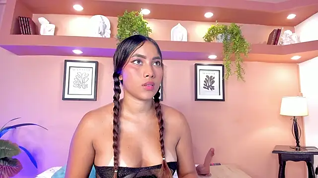 Snapshot of SofiaBennett_ chatting on 03-04-25, 06:39 SofiaBennett online show from 03-04-25, 06:39