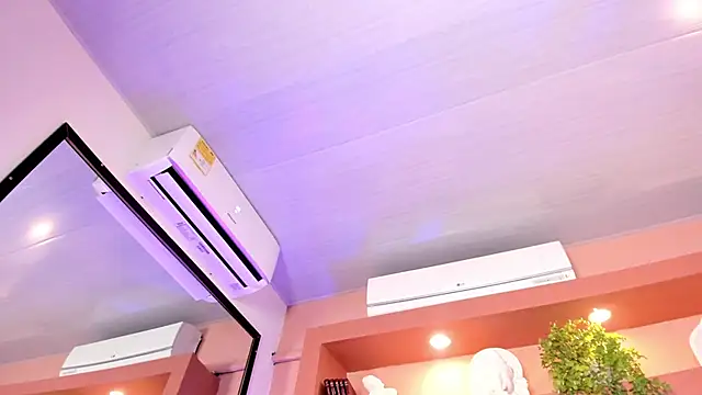 Snapshot of SofiaBennett_ chatting on 03-22-25, 03:31 SofiaBennett online show from 03-22-25, 03:31