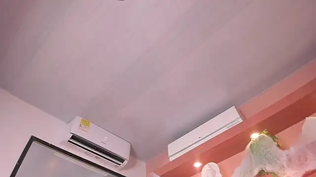 Snapshot of SofiaBennett_ chatting on 11-04-25, 12:26 SofiaBennett online show from 11-04-25, 12:26