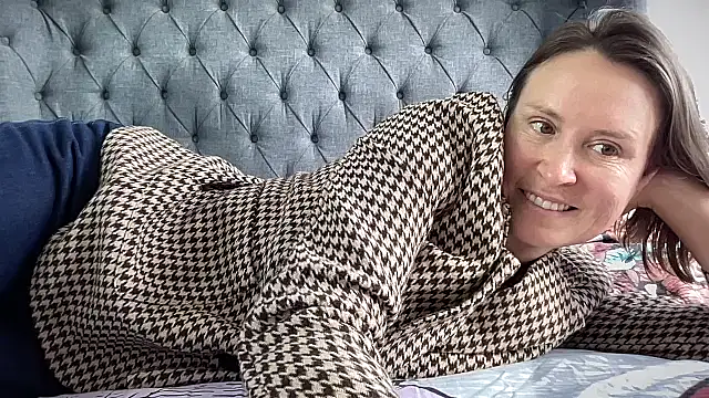 eatmypie69 online show from 09-11-25, 09:31