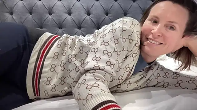 eatmypie69 online show from 10-19-25, 07:58