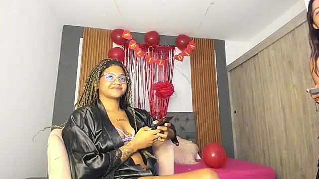Snapshot of ZahraRose chatting on 02-15-25, 12:54 ZahraRose online show from 02-15-25, 12:54