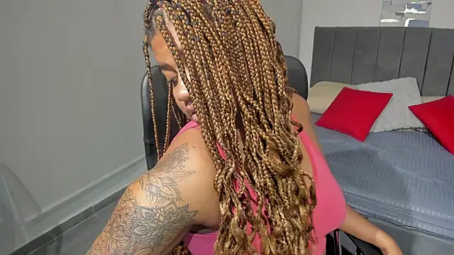 Snapshot of ZahraRose chatting on 03-10-25, 11:53 ZahraRose online show from 03-10-25, 11:53