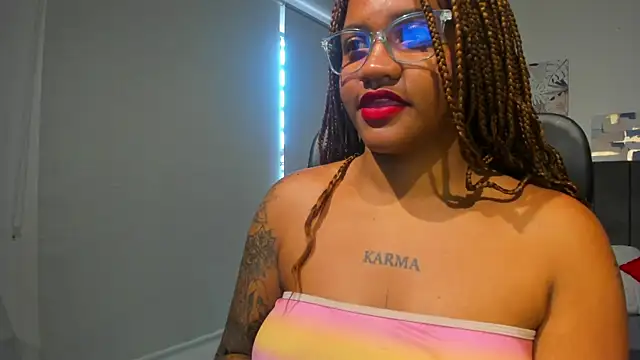 Snapshot of ZahraRose chatting on 03-15-25, 03:37 ZahraRose online show from 03-15-25, 03:37