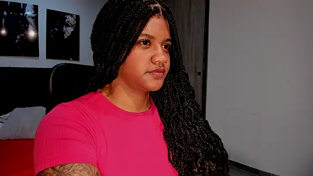 Snapshot of ZahraRose chatting on 09-28-25, 12:21 ZahraRose online show from 09-28-25, 12:21