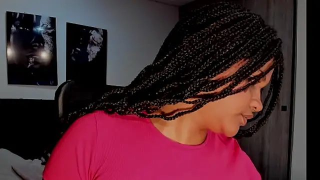 Snapshot of ZahraRose chatting on 10-17-25, 08:11 ZahraRose online show from 10-17-25, 08:11