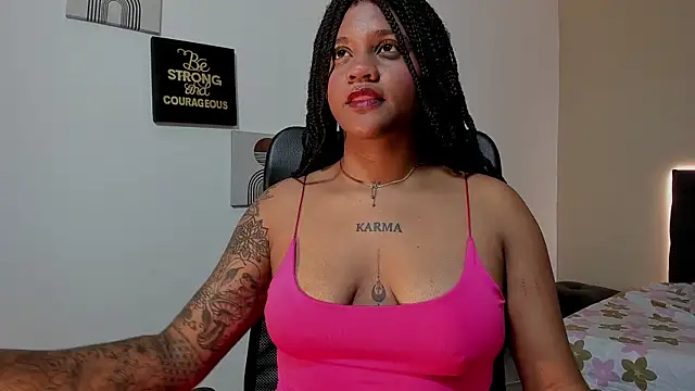 Snapshot of ZahraRose chatting on 10-31-25, 07:59 ZahraRose online show from 10-31-25, 07:59