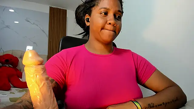 Snapshot of ZahraRose chatting on 01-15-26, 08:12 ZahraRose online show from 01-15-26, 08:12