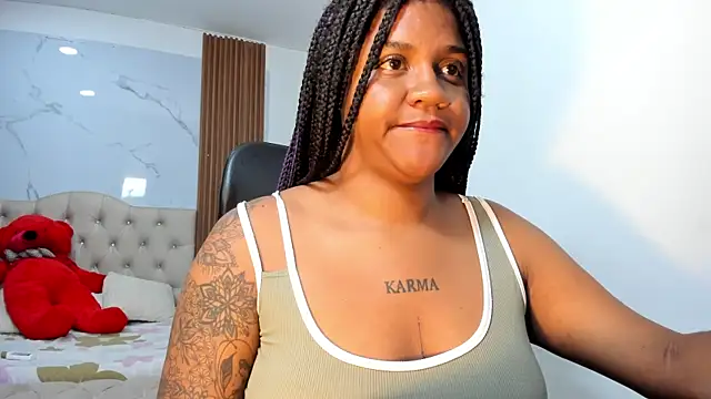 Snapshot of ZahraRose chatting on 01-16-26, 08:13 ZahraRose online show from 01-16-26, 08:13