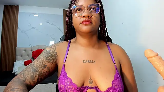 Snapshot of ZahraRose chatting on 02-23-26, 11:40 ZahraRose online show from 02-23-26, 11:40