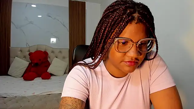 Snapshot of ZahraRose chatting on 03-03-26, 06:36 ZahraRose online show from 03-03-26, 06:36