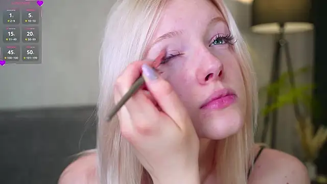 EdlaHewell online show from 03-06-26, 01:13