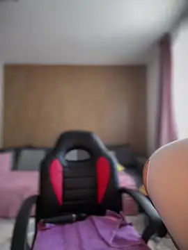 YoungHotMilf97 online show from 02-20-26, 09:10