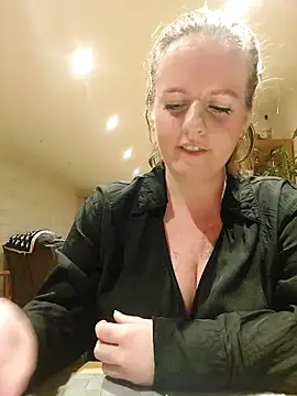 Snapshot of sizha6 chatting on 03-14-25, 07:44 sizha6 online show from 03-14-25, 07:44